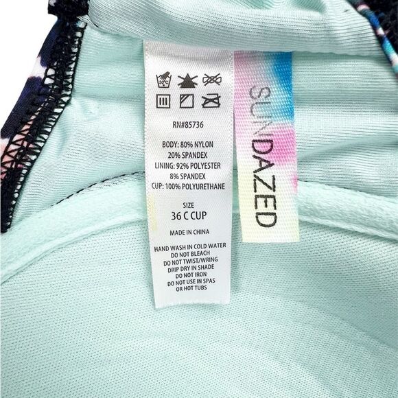 Sundazed Bright Multi Blue White Underwire Wrap Front Halter Bikini Top Size 36C - Picture 5 of 5